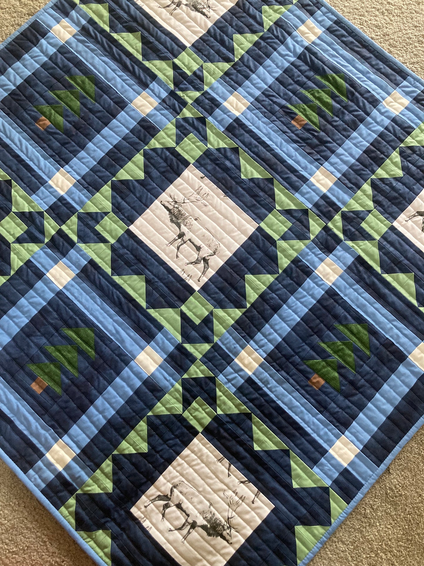 Andrew's Elk Quilt (48" x 48") - Waterlily Quilts
