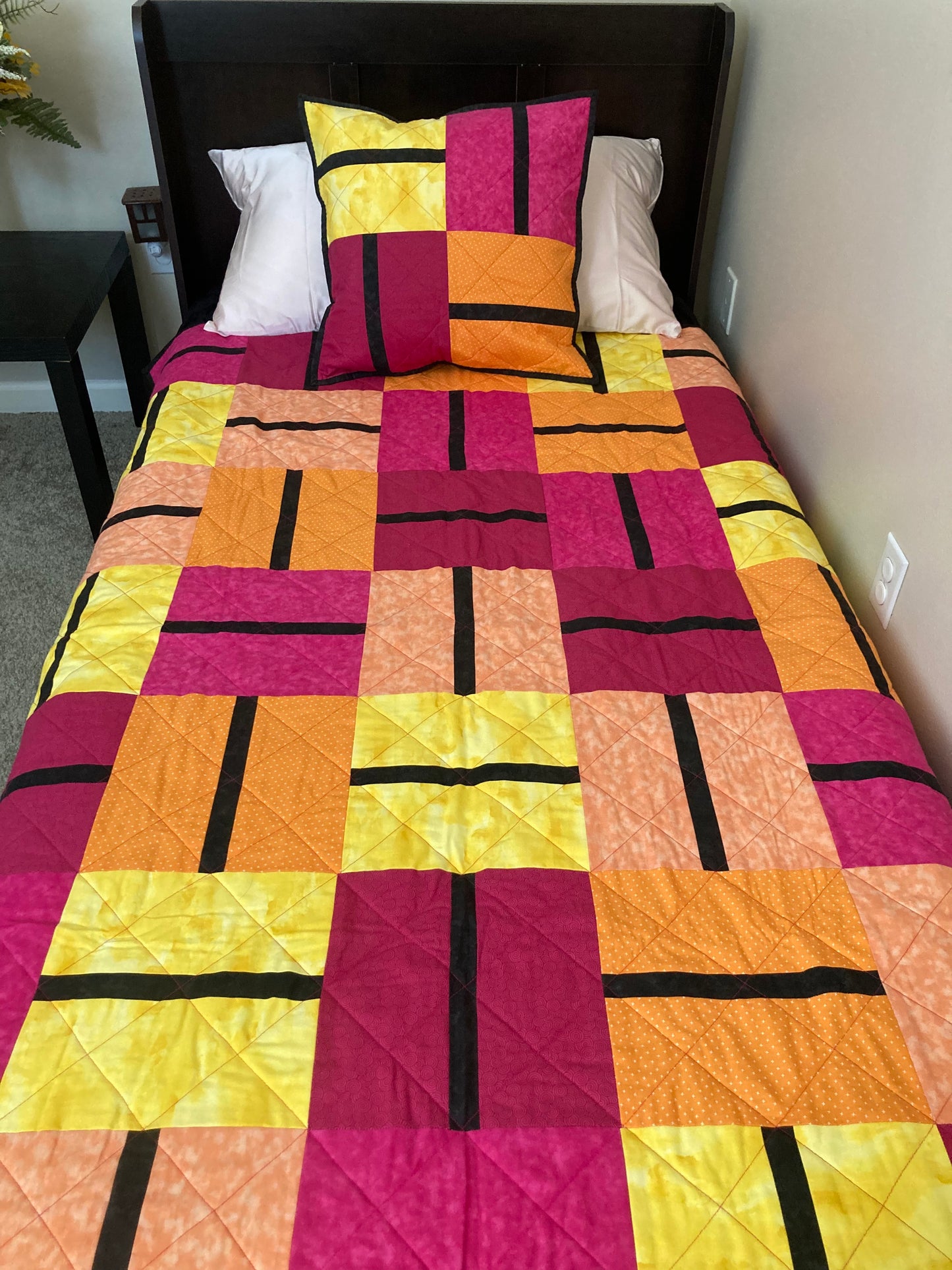 Wildflower Pillow (20" x 20") - Waterlily Quilts