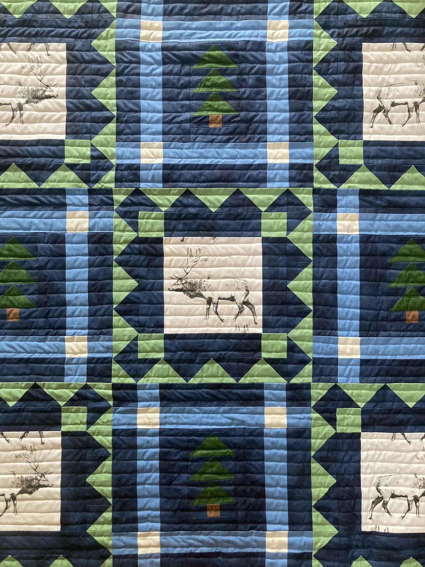 Andrew's Elk Quilt (48" x 48") - Waterlily Quilts