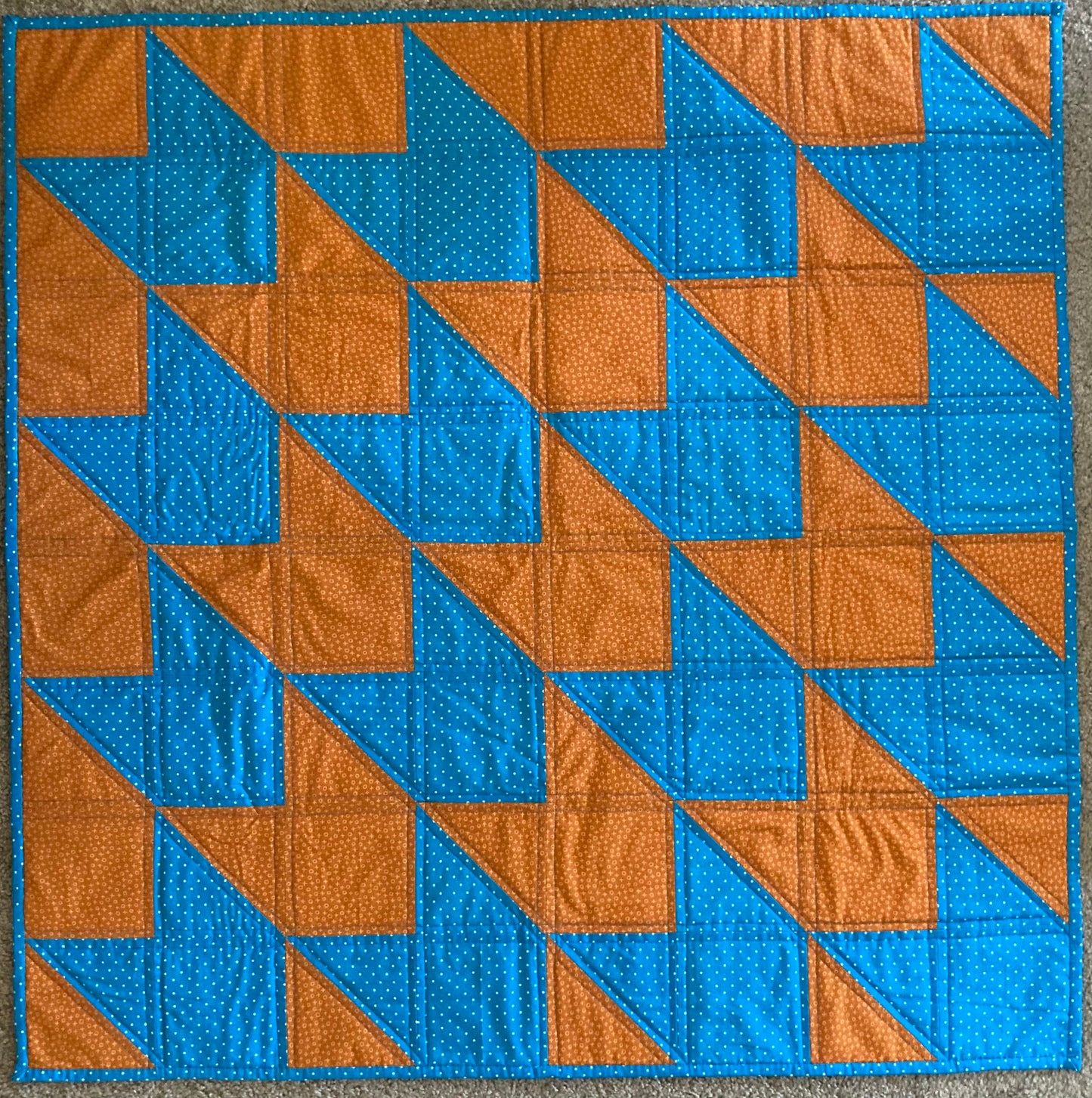 Turquoise Daisy (40" x 40") - Waterlily Quilts