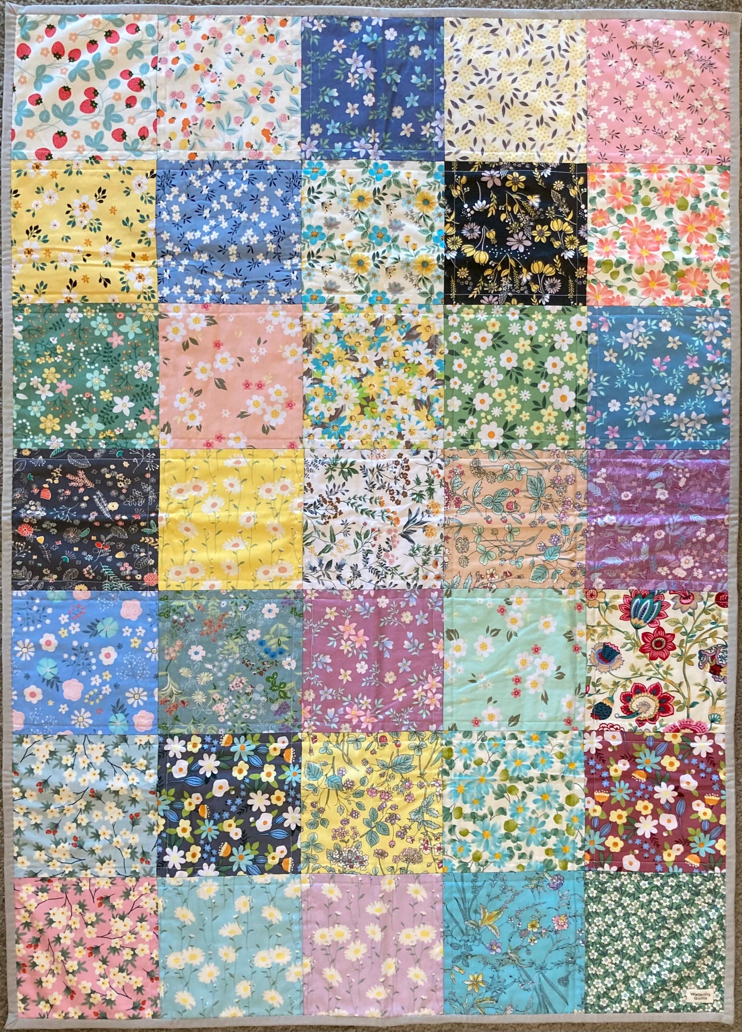 Blue Daisy (36" x 49") - Waterlily Quilts