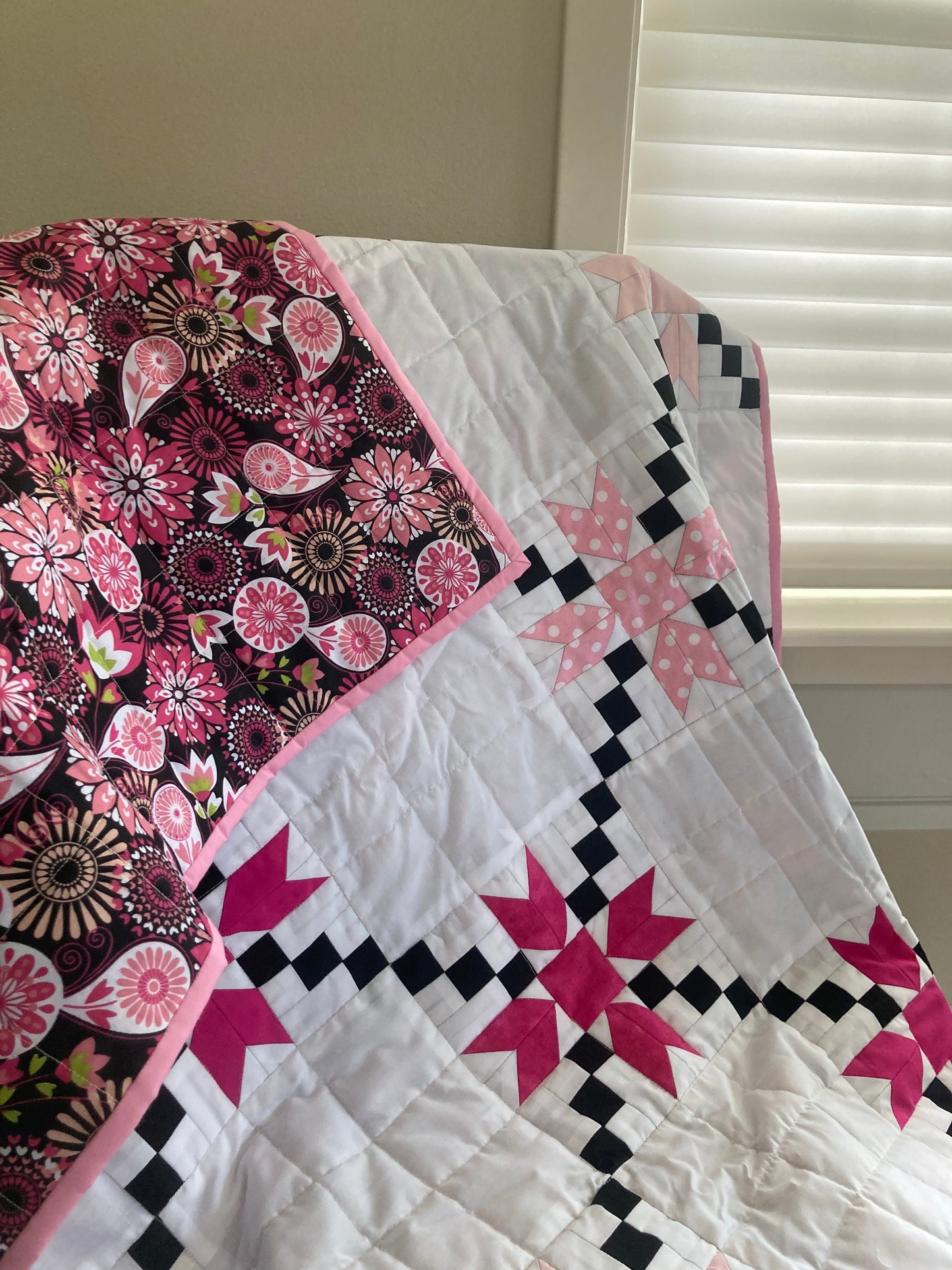 Burst of Pink (40" x 56") - Waterlily Quilts